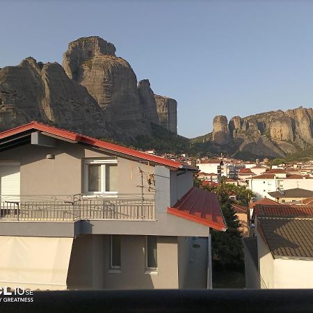 Meteora View Attic Apartment กาลัมปากา ภายนอก รูปภาพ