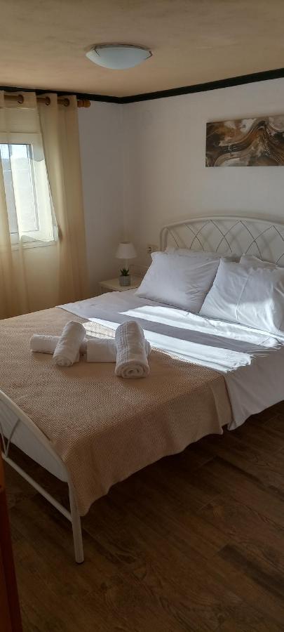 Meteora View Attic Apartment กาลัมปากา ภายนอก รูปภาพ